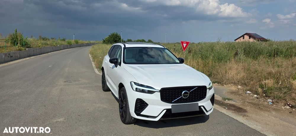 Volvo XC 60 T8 AWD AT PHEV Ultra Dark - 4