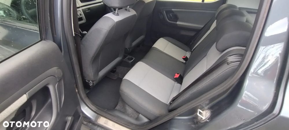 Skoda Fabia 1.2 HTP COOL Edition - 9