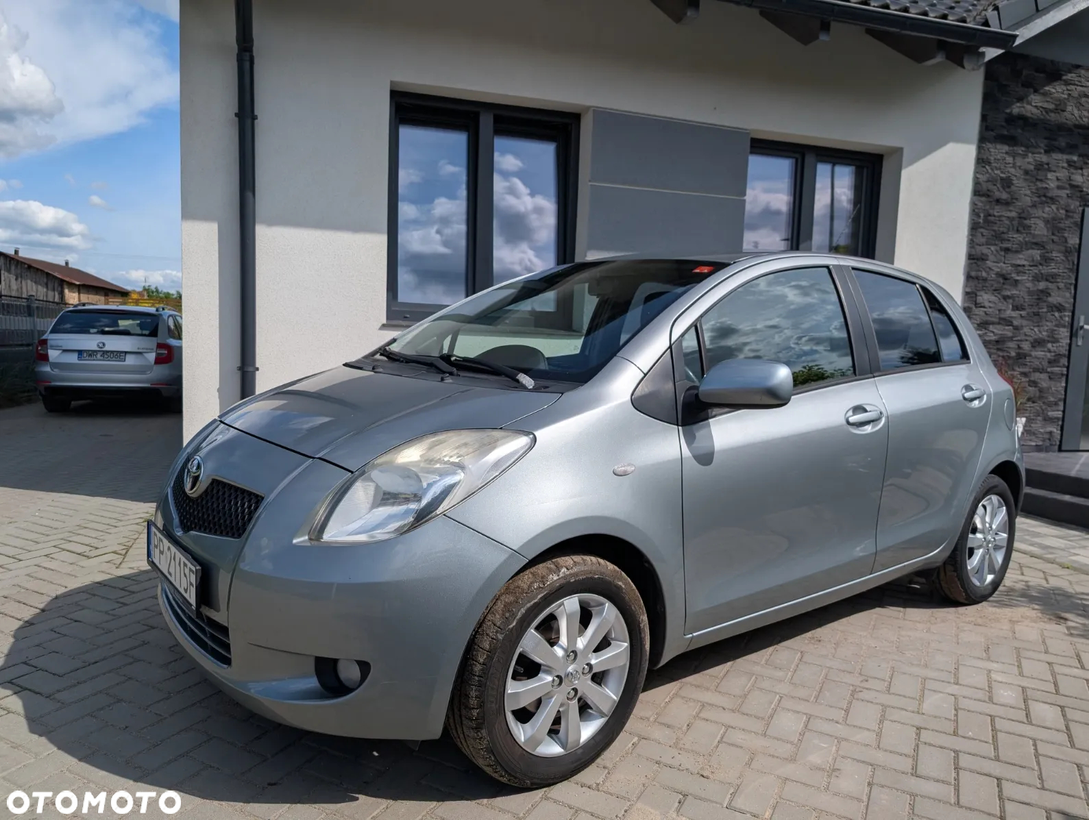 Toyota Yaris 1.0 Luna A/C - 3