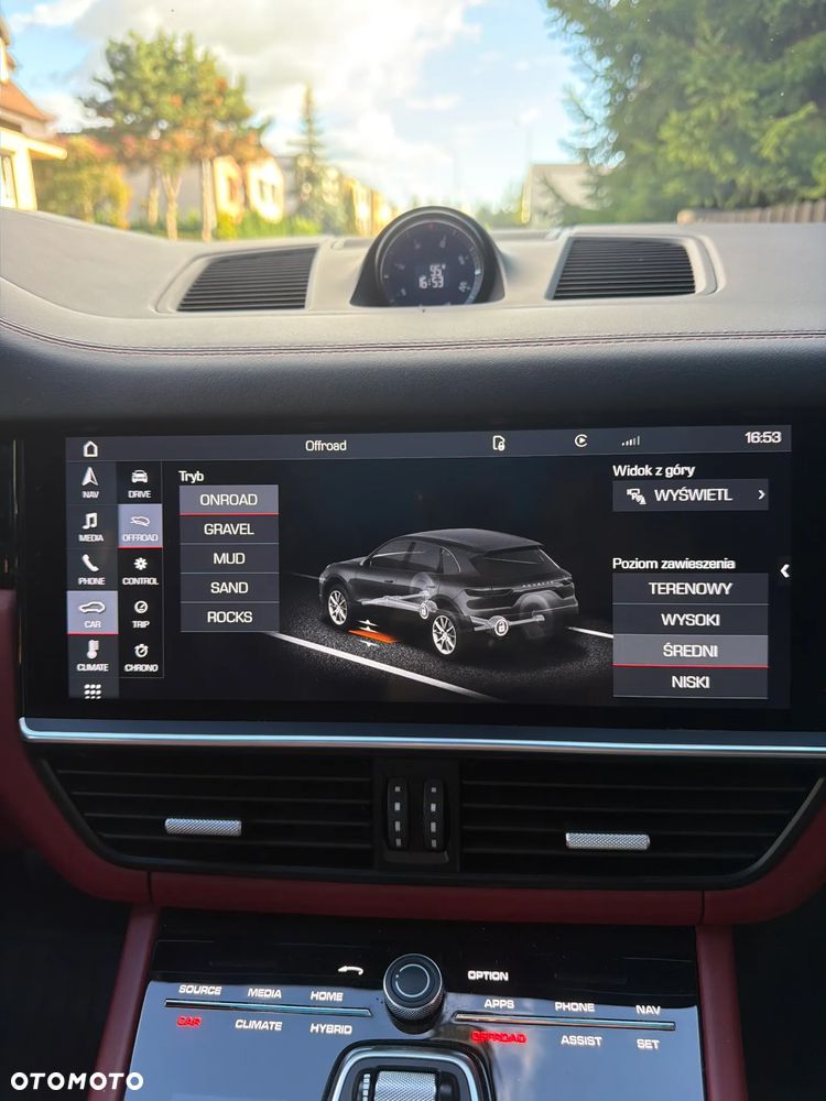 Porsche Cayenne - 19