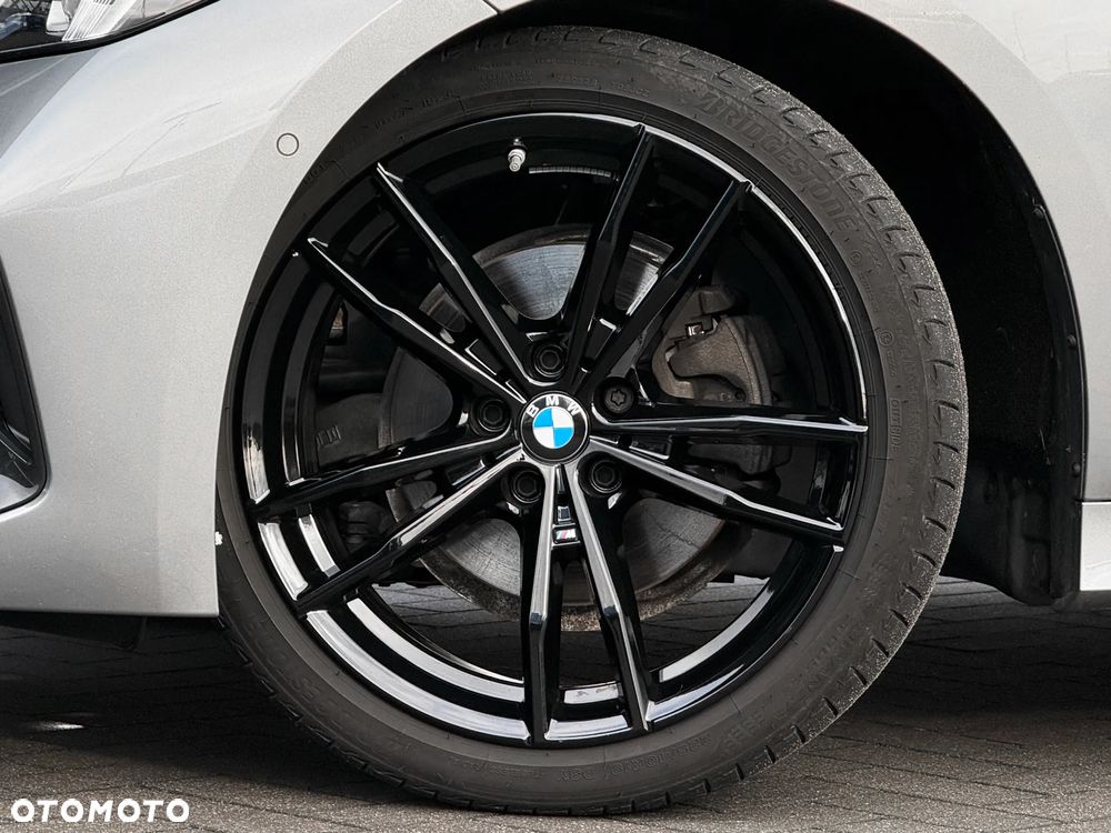 BMW Seria 3 320d xDrive M Sport Sport - 11