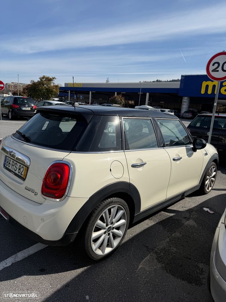 MINI 5 Portas Cooper D Auto - 4