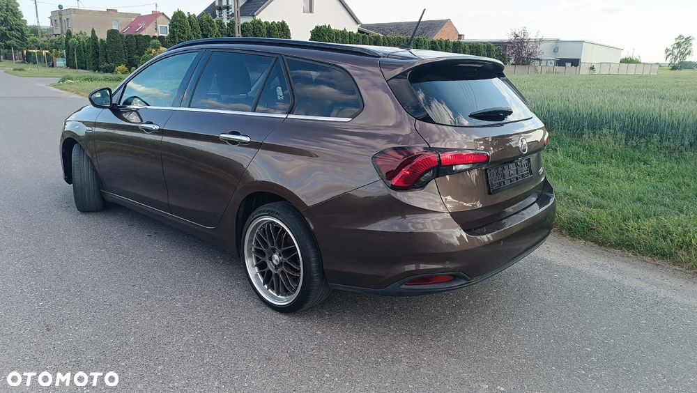 Fiat Tipo 1.6 MultiJet 16v Lounge - 5