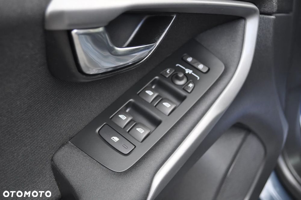 Volvo V40 D2 Momentum - 18