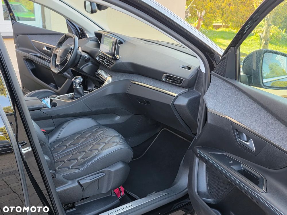 Peugeot 5008 1.5 BlueHDi Road Trip S&S - 30