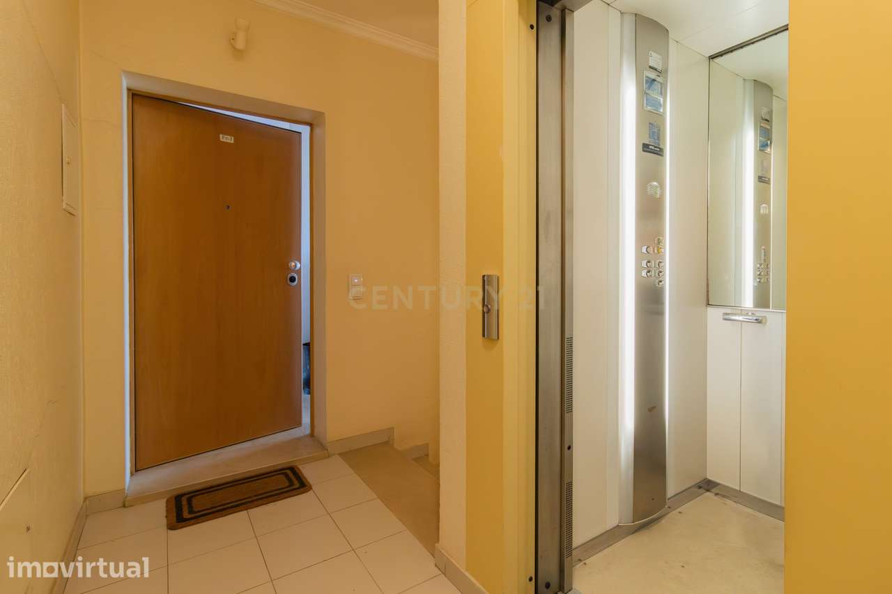 Excelente Penthouse T2 no Centro de Pataias - Grande imagem: 2/31