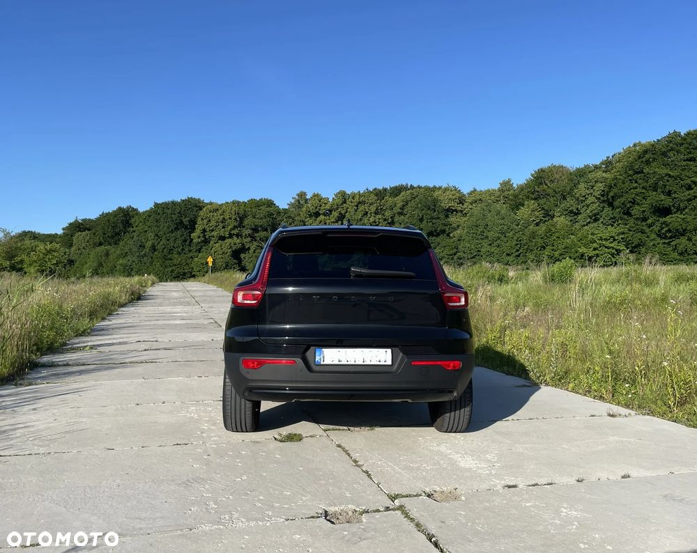 Volvo XC 40 T3 Momentum Pro - 3