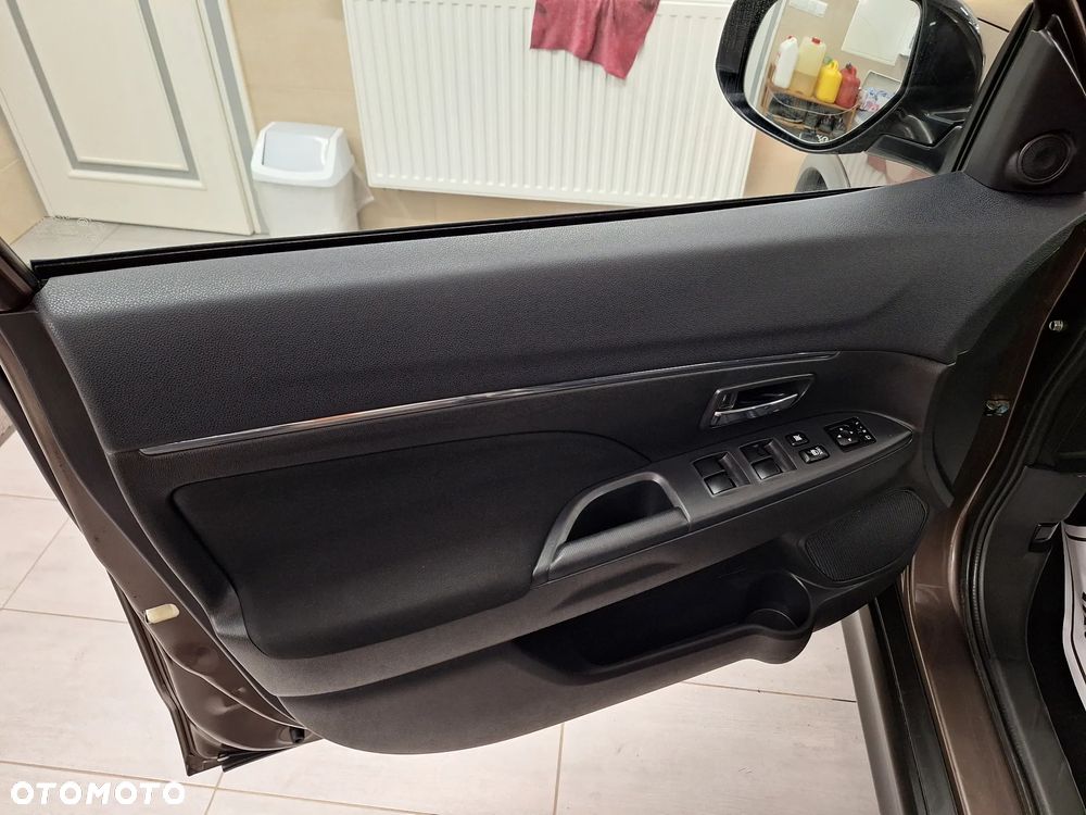 Mitsubishi ASX 1.6 2WD Diamant Edition+ - 18