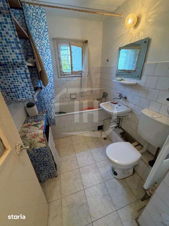 Apartament 2 camere, decomandat, etaj intermediar, zona Titulescu — fotografia 3