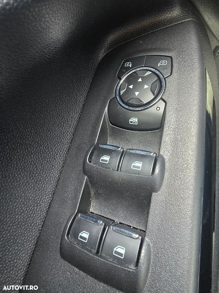 Ford EcoSport 1.0 EcoBoost Titanium - 17