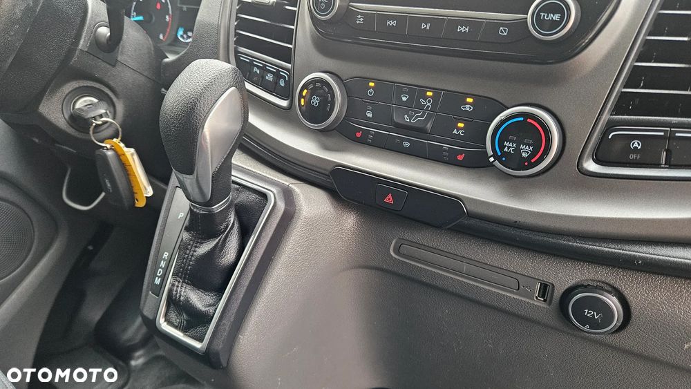 Ford Custom 2,0TDCI L2H2 Automat Nawigacja Duży Wyświetlacz Webasto Led Parktronik Hak Super Stan - 32
