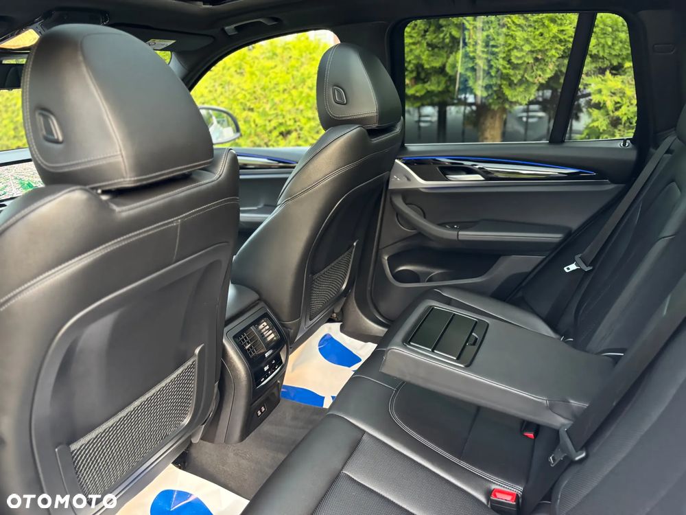 BMW X3 xDrive20d - 18