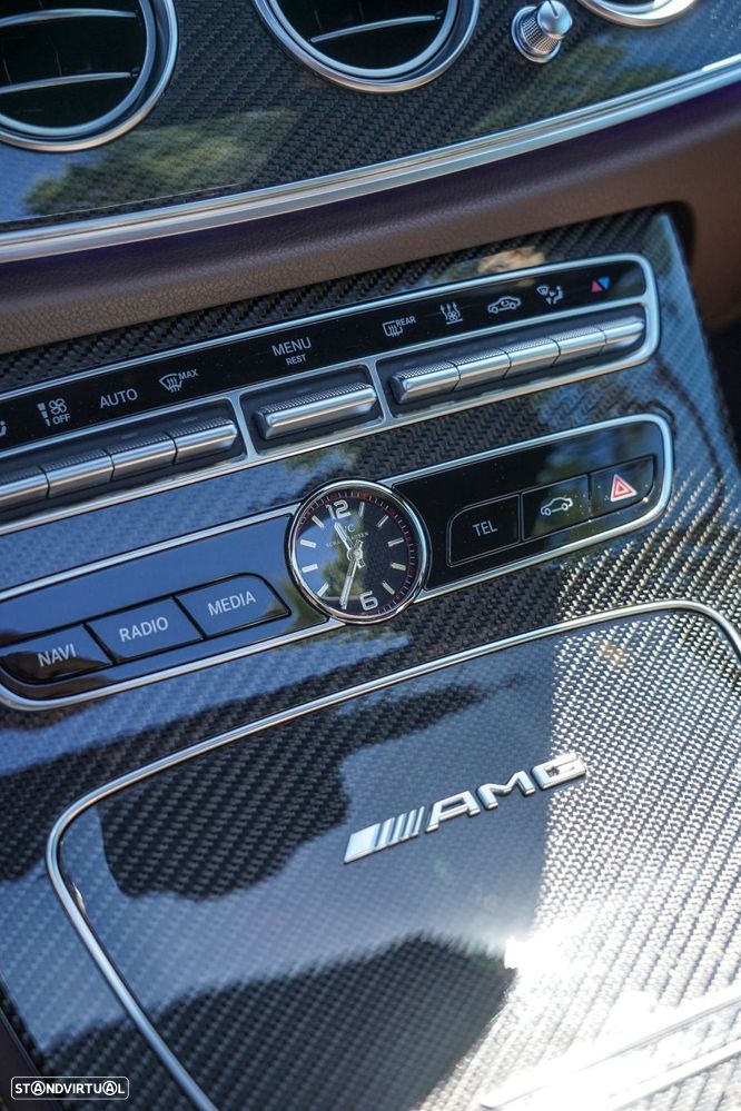 Mercedes-Benz E 63 AMG S 4-Matic+ - 37