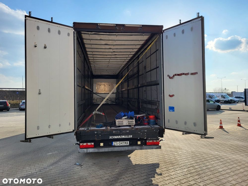 Schwarzmuller Joloda, osie SAF, koła 445/45 R19,5 - 11
