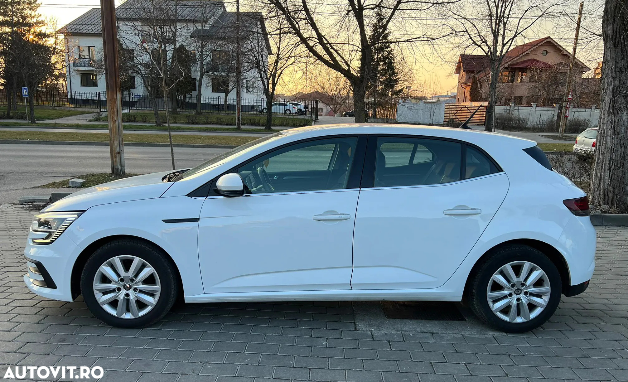 Renault Megane Blue dCi 116 Intens - 12