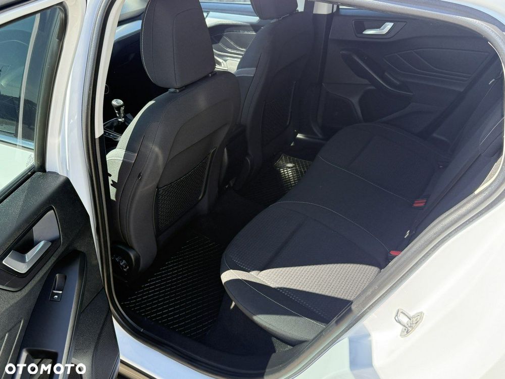 Ford Focus - 29
