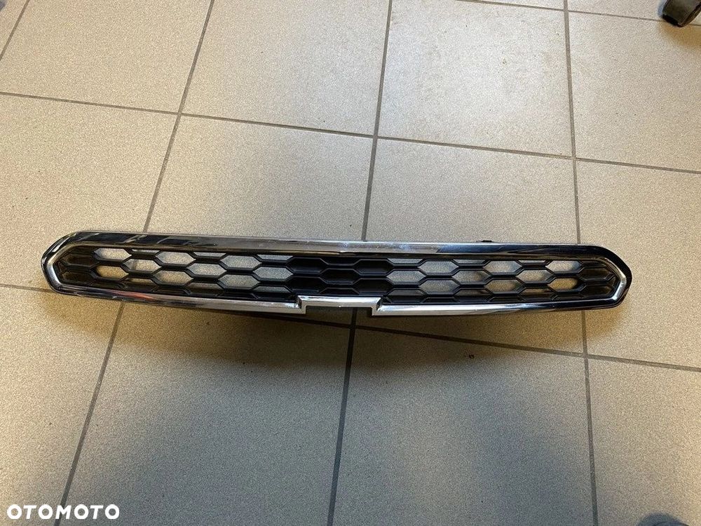 ATRAPA GRILL CHEVROLET SPARK LIFT M300 95078759 13-15 - 1