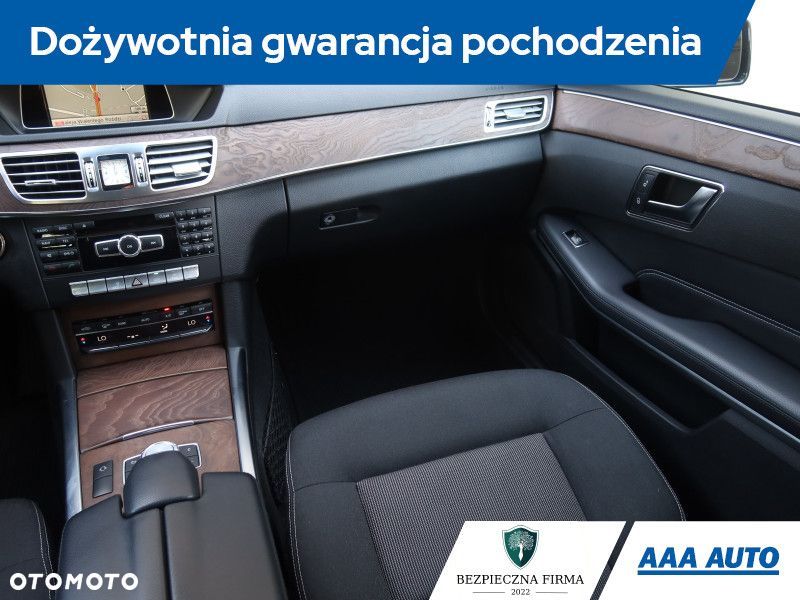 Mercedes-Benz Klasa E - 9