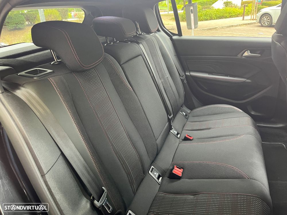 Peugeot 308 1.2 PureTech GT Pack EAT8 - 31