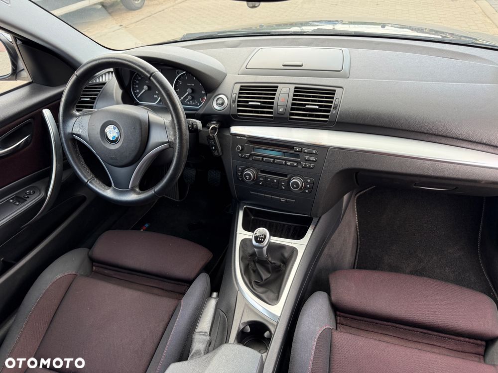 BMW Seria 1 118i - 13
