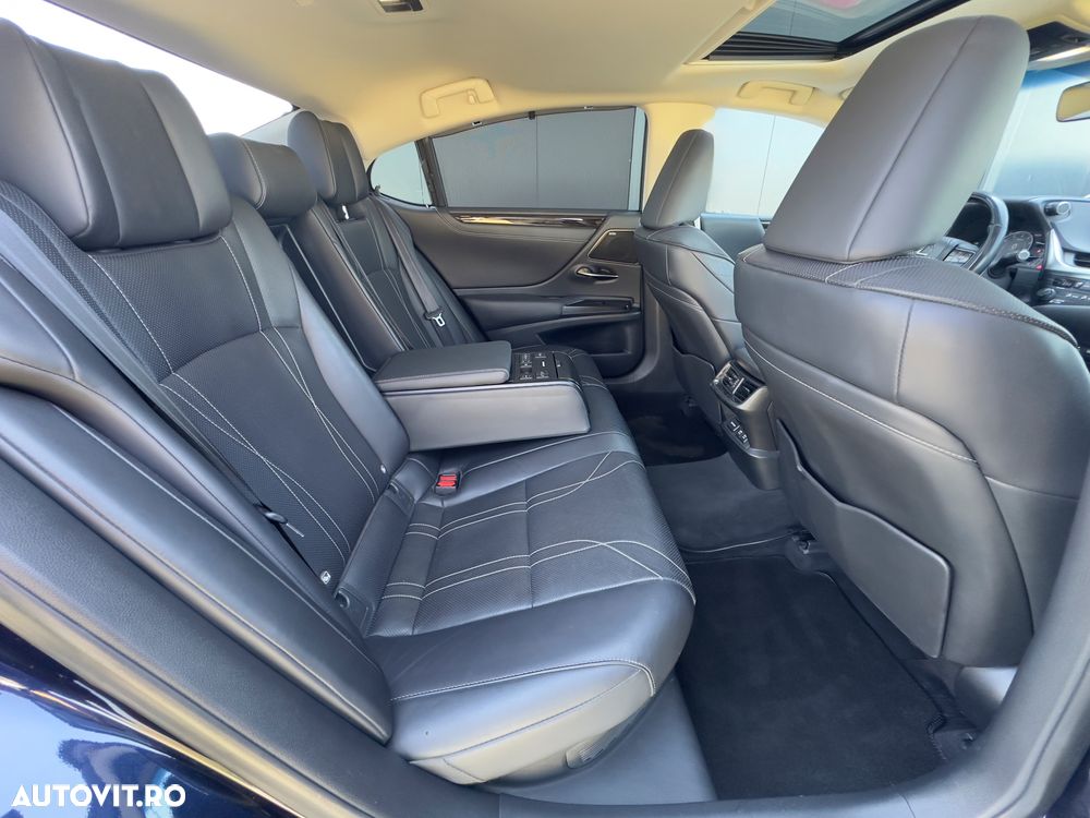 Lexus Seria ES 300h Luxury - 13