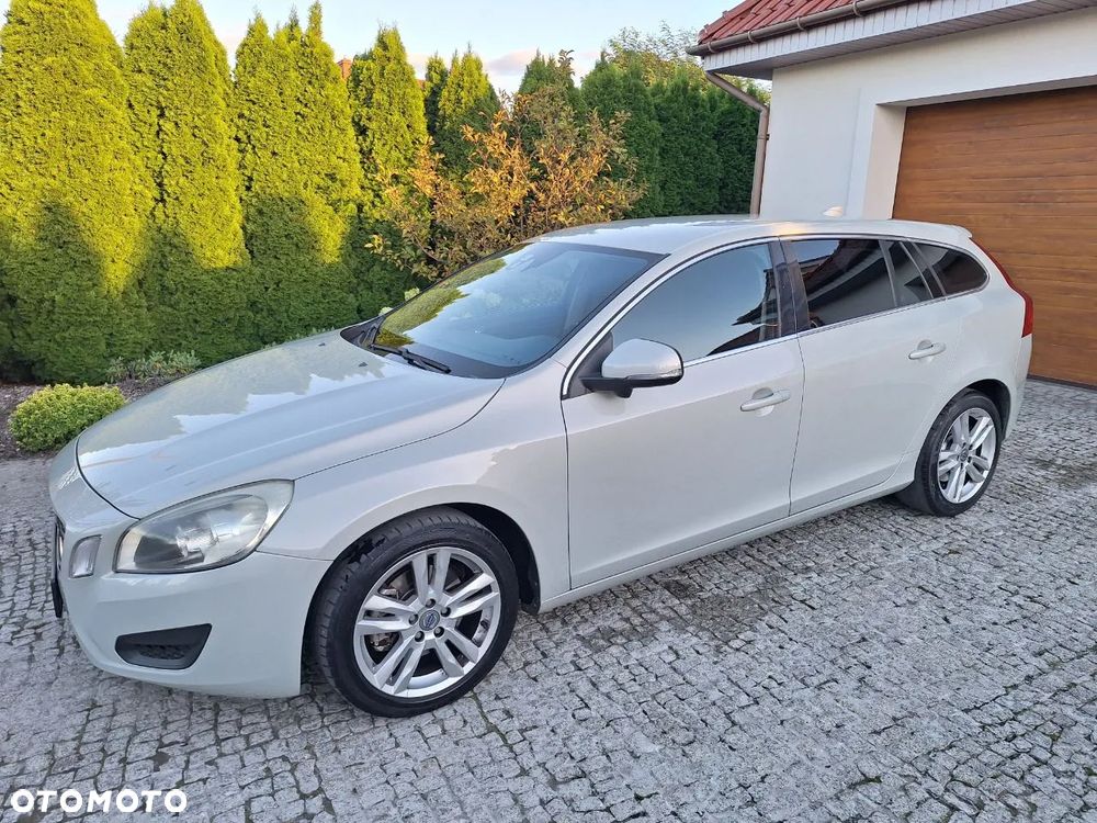 Volvo V60 D2 - 1