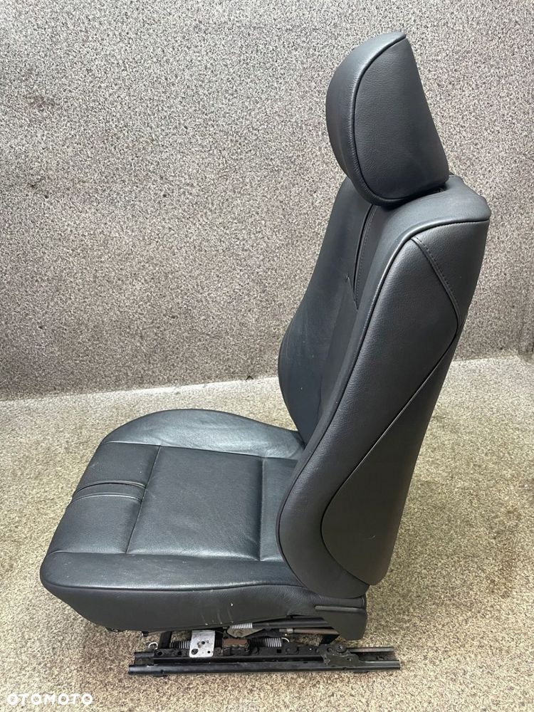 Fotel prawy przod przedni pasazera skorzany skora czarna BMW X3 E83 ORG BDB - 7