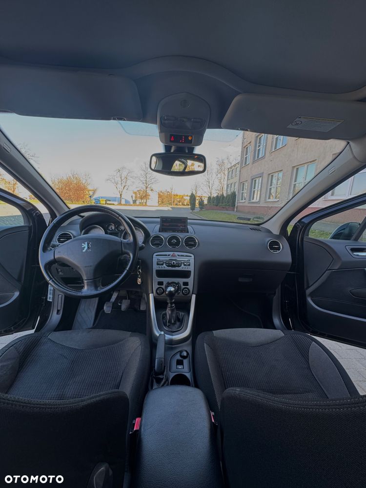 Peugeot 308 1.6 Premium Plus - 9