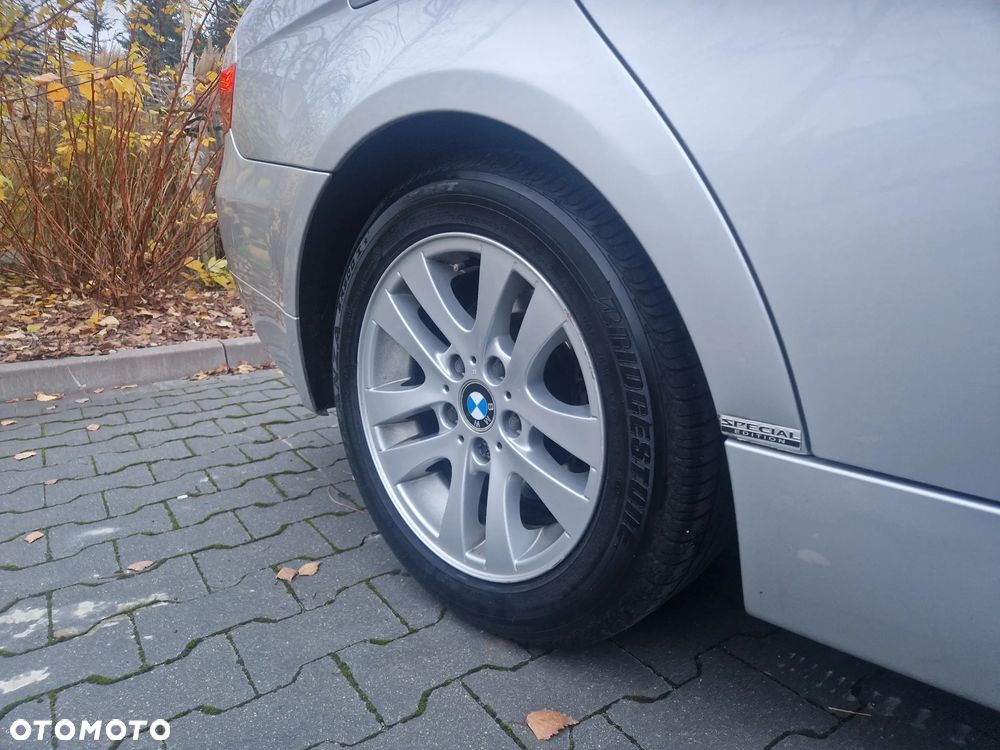 BMW Seria 3 318i Edition Sport - 13