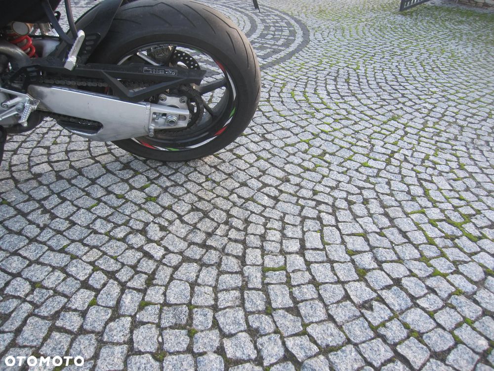 Aprilia Tuono - 17