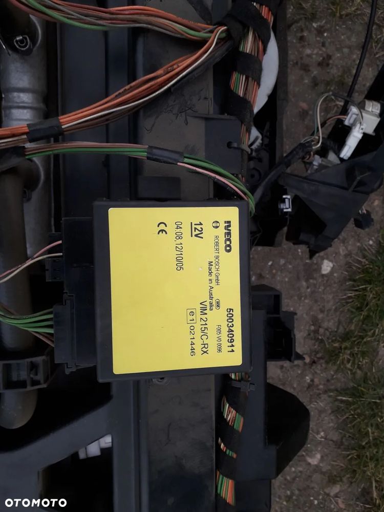 Iveco daily III 99-06r 35s12 35s17 2,3 3,0 drzwi wał resory elektryka zwrotnice pompa wysokiego ciśnienia elementy wnętrza skrzynka bezpieczników i inne części - 35
