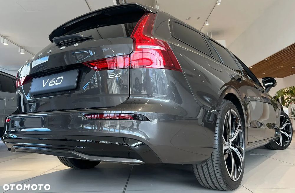 Volvo V60 B4 B DKG Ultimate Dark - 6