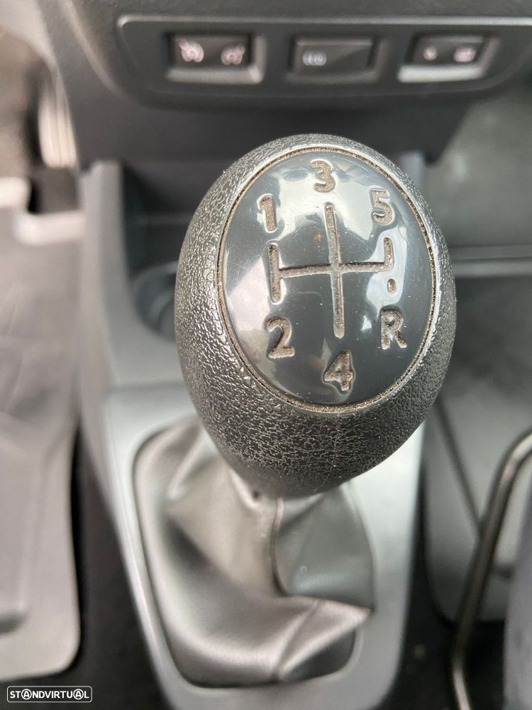 Dacia Dokker dCi 90 Stepway - 19