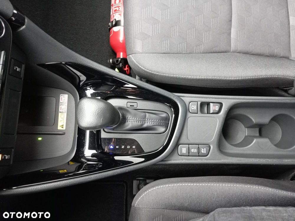 Toyota Yaris Hybrid 1.5 Style - 22