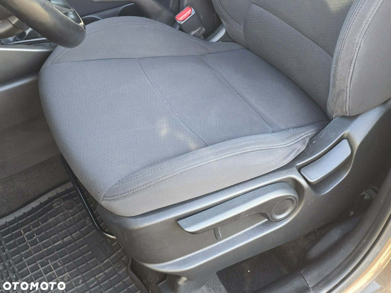 Kia Carens - 20