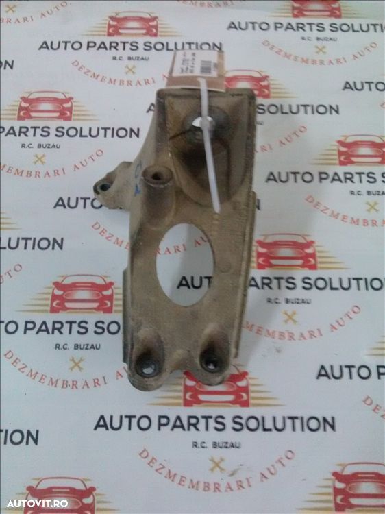 suport  dreapta cutie viteze 3.0 tdi audi a8 an fabr.2006 - 1