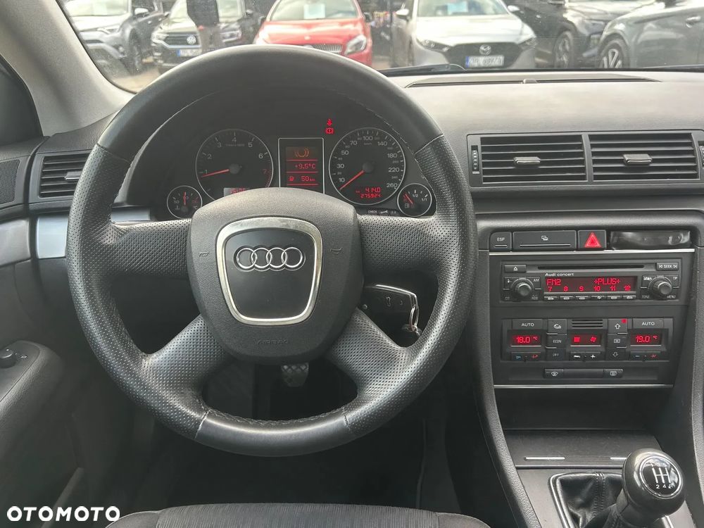 Audi A4 Avant - 11