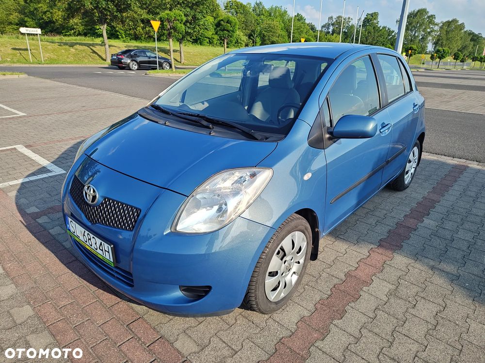 Toyota Yaris 1.3 Sol - 1