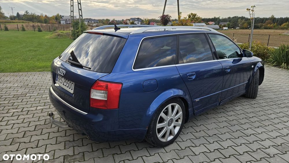 Audi A4 Avant 2.4 - 6