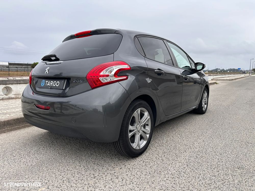 Peugeot 208 1.4 HDi SE Style - 31