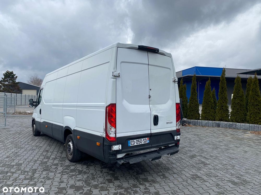 Iveco 13S35 - 12