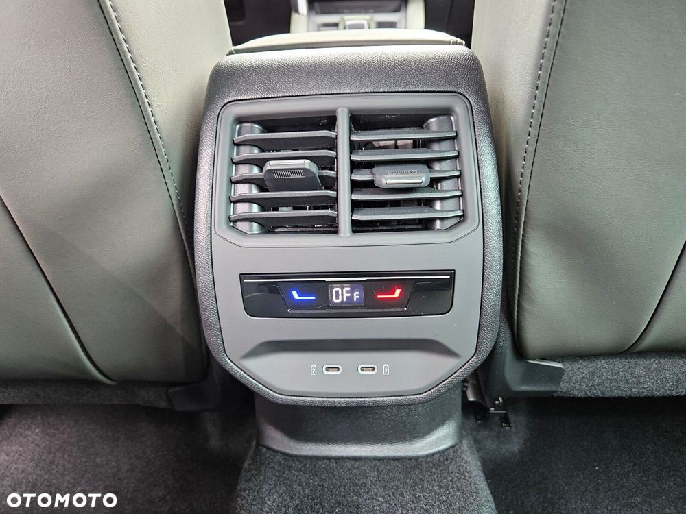 Cupra Leon Sportstourer 2.0 TSI 4Drive VZ DSG - 25