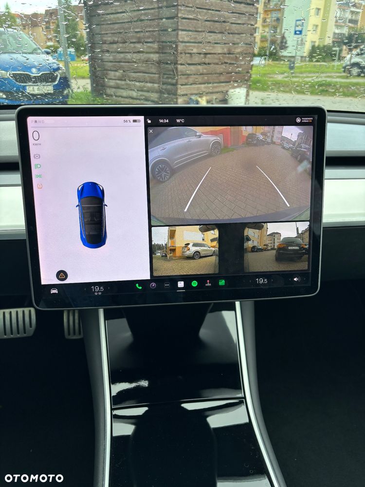 Tesla Model 3 - 25
