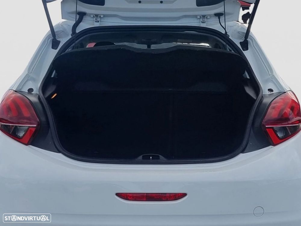 Peugeot 208 1.6 BlueHDi Style - 12