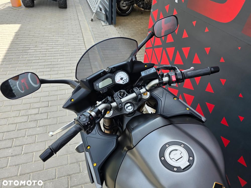 Yamaha FZ8 - 15