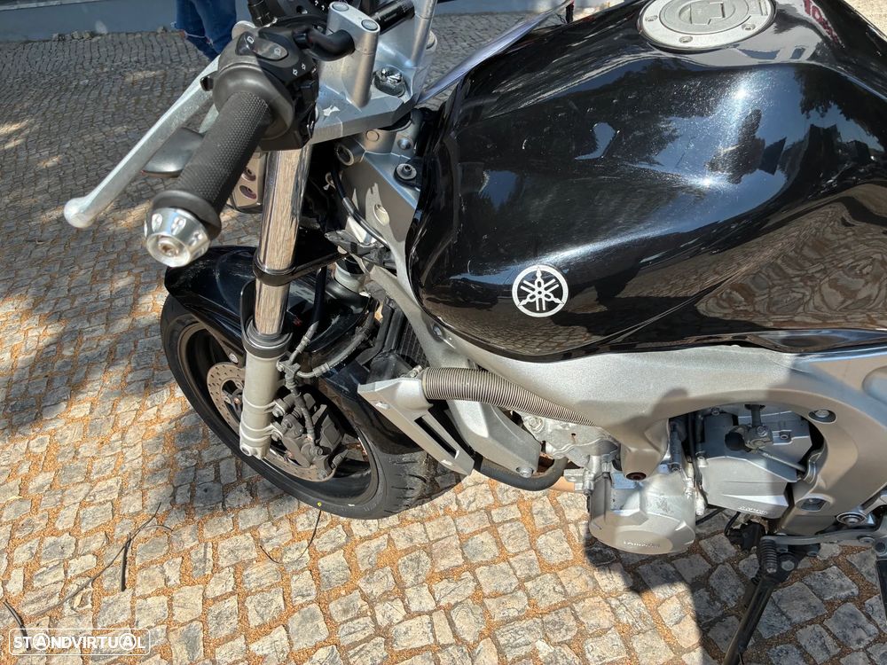 Yamaha FZ 600 - 11