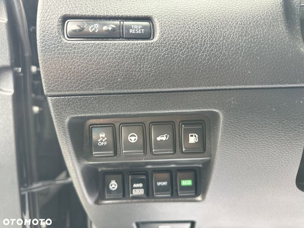 Nissan Rogue - 14