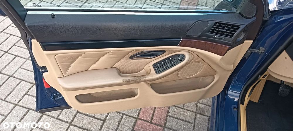 BMW Seria 5 - 12