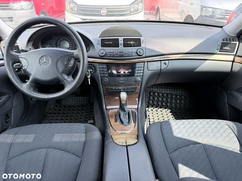 Mercedes-Benz Klasa E 220 CDI Automatik Classic - 4