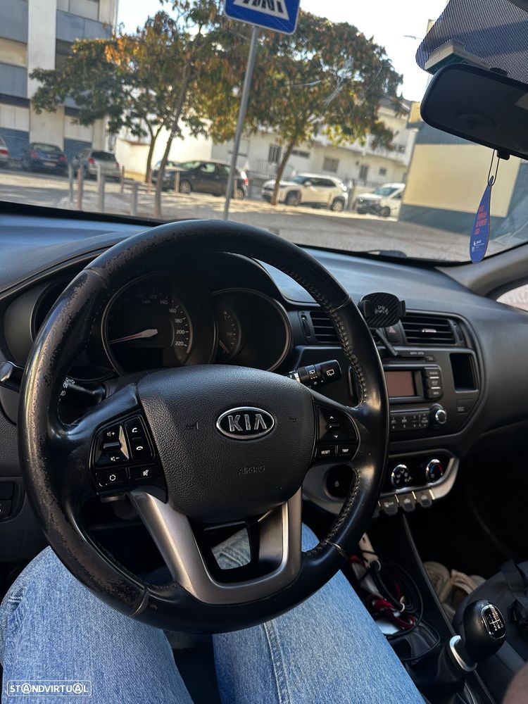 Kia Rio 1.1 CRDi - 4